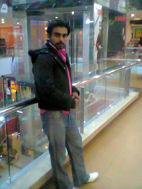 Aamir Munir English (UK)