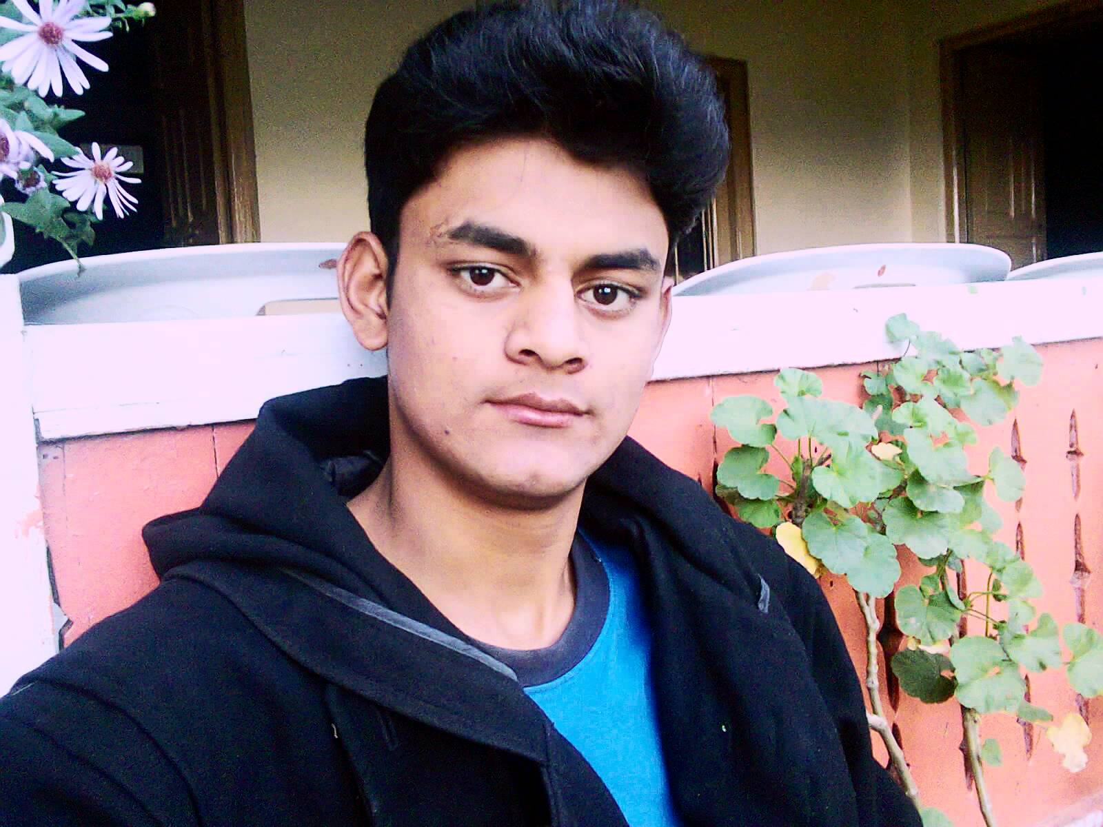 Saleem Abbasi Profile Saleem Abbasi Profile