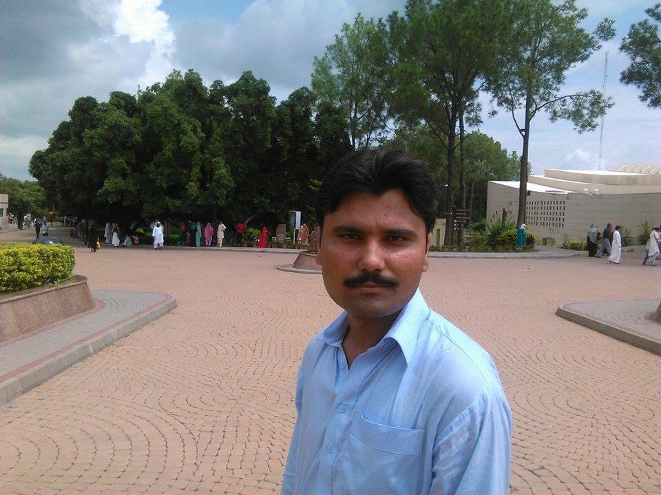 Usman Waris 