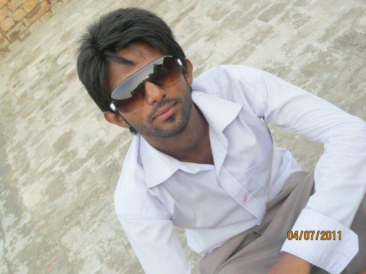 WAQAS SHAHID English (UK)