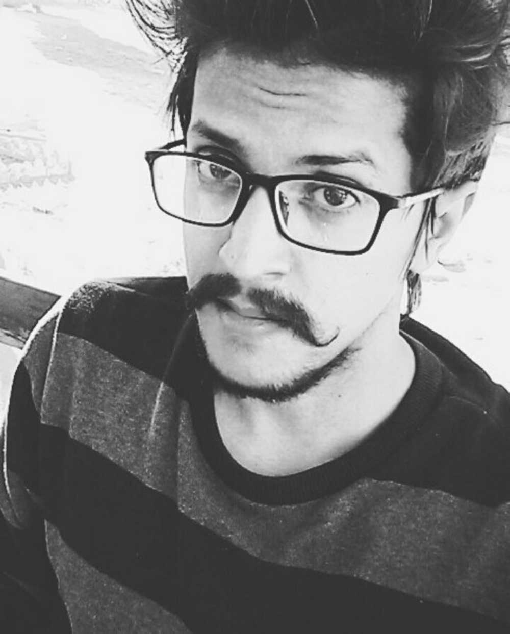 Shahbaz Khan Photoshop, Interior Design, 3D Modelling, Furniture Design, AutoCAD