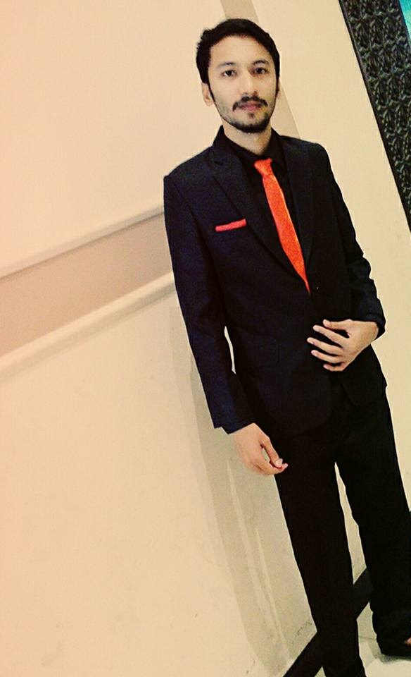 Usman Kaleem Photoshop, Punjabi, Urdu, English (US)