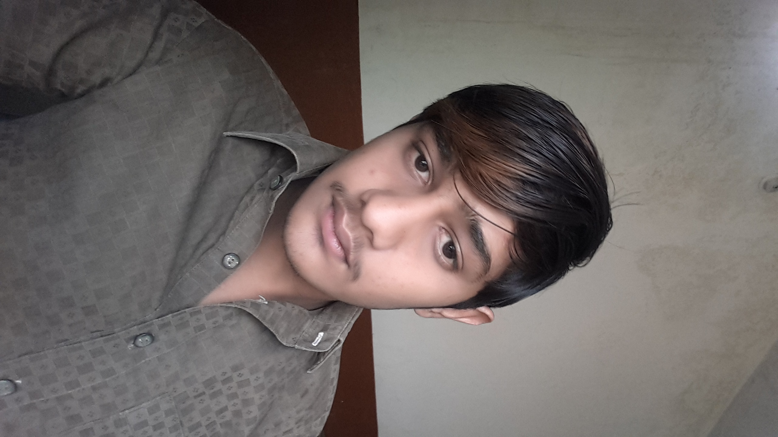 Saqlain Abbas Mobile Phone