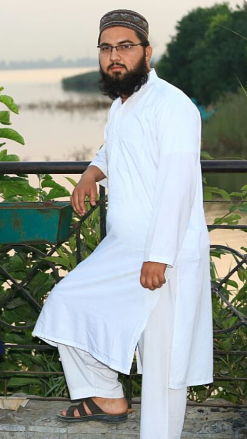 Naveed Akhtar Profile