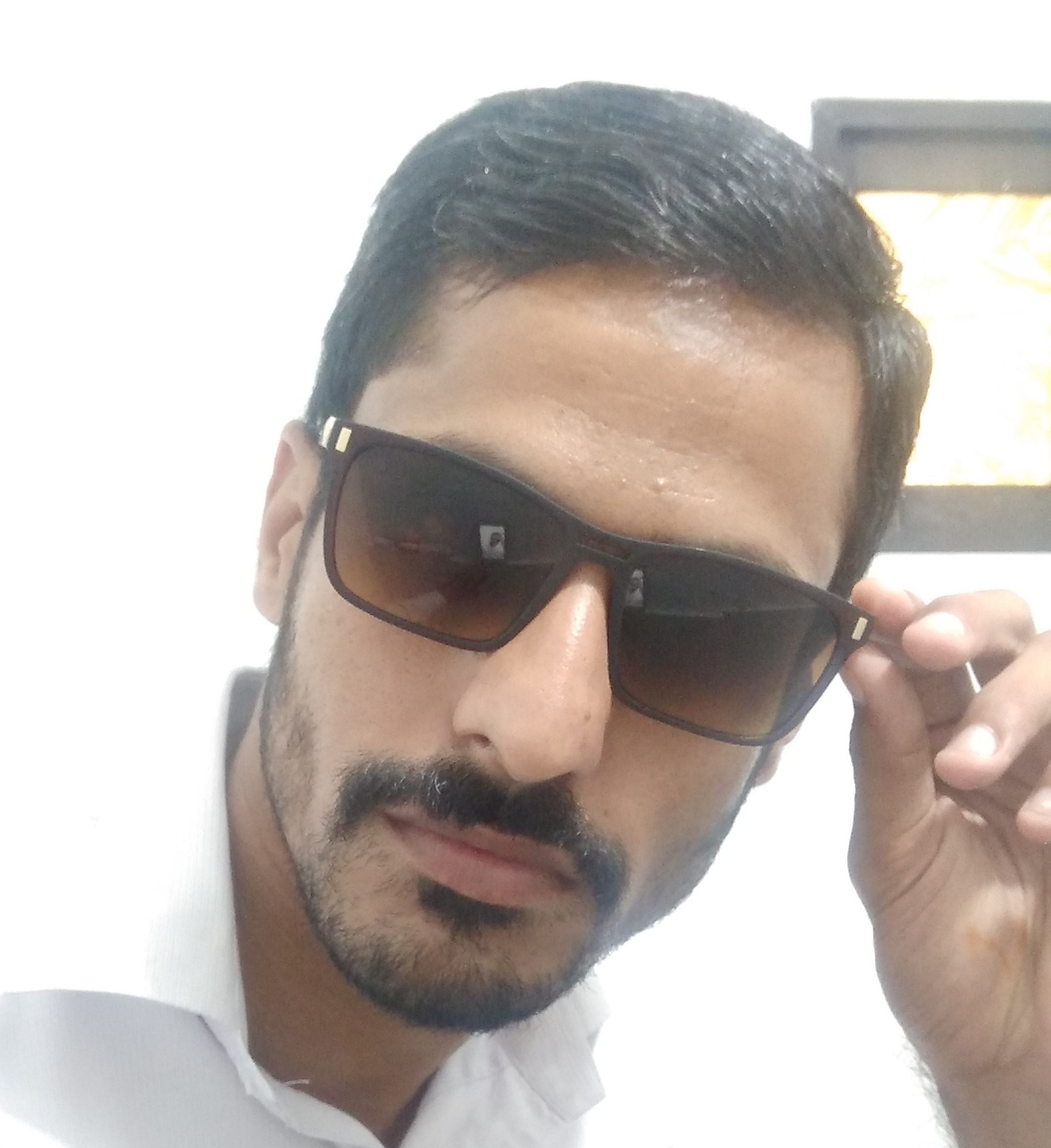 Luqman Fareed Photo Editing, Word, Data Entry, YouTube, Google Chrome