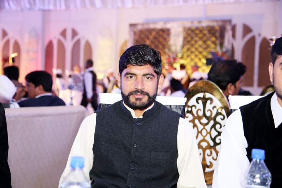 Waqas Mahmood Photoshop, Poster Design, InDesign, Logo Design, Presentations