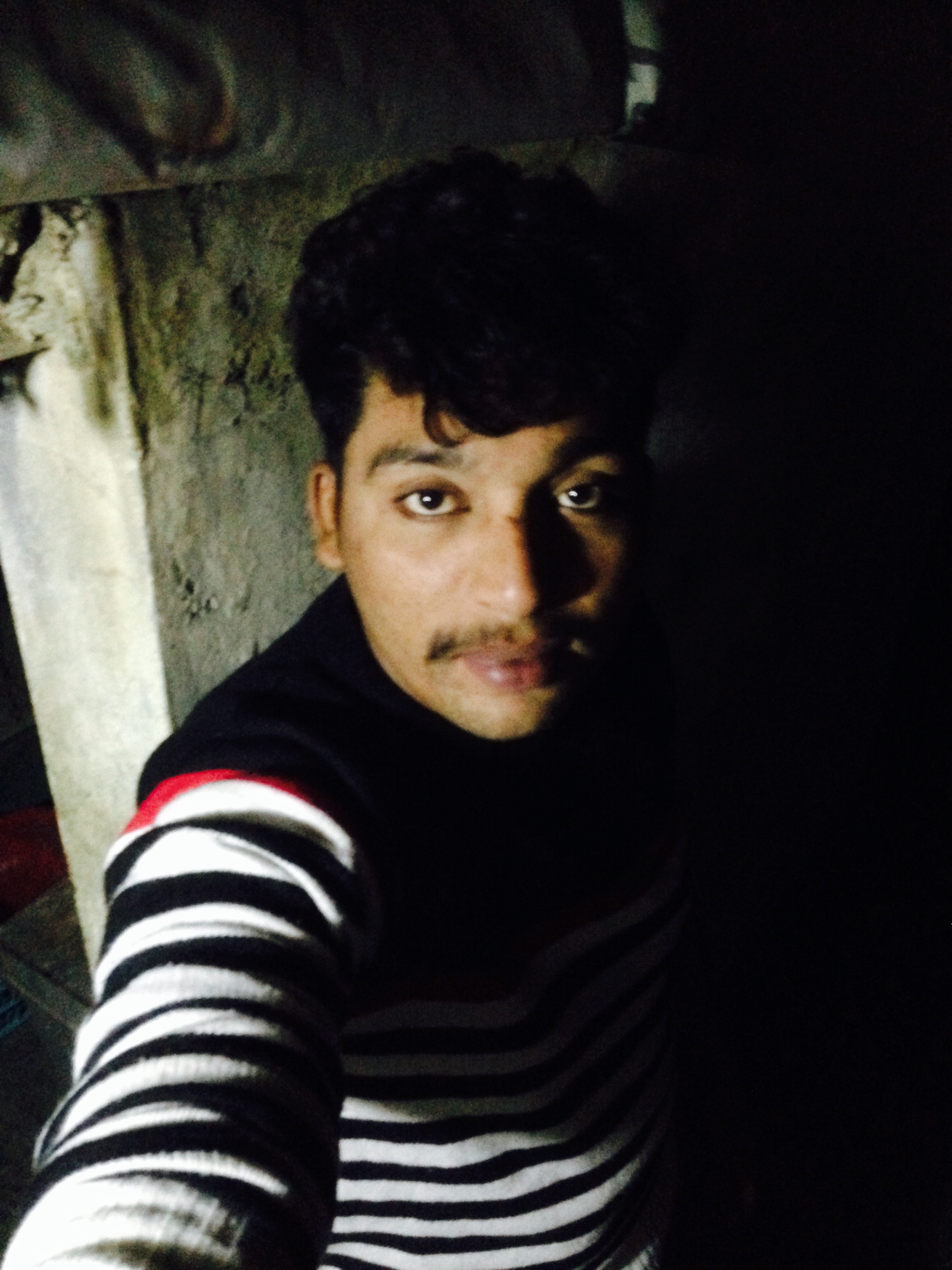 Nadir Riaz Logo Design