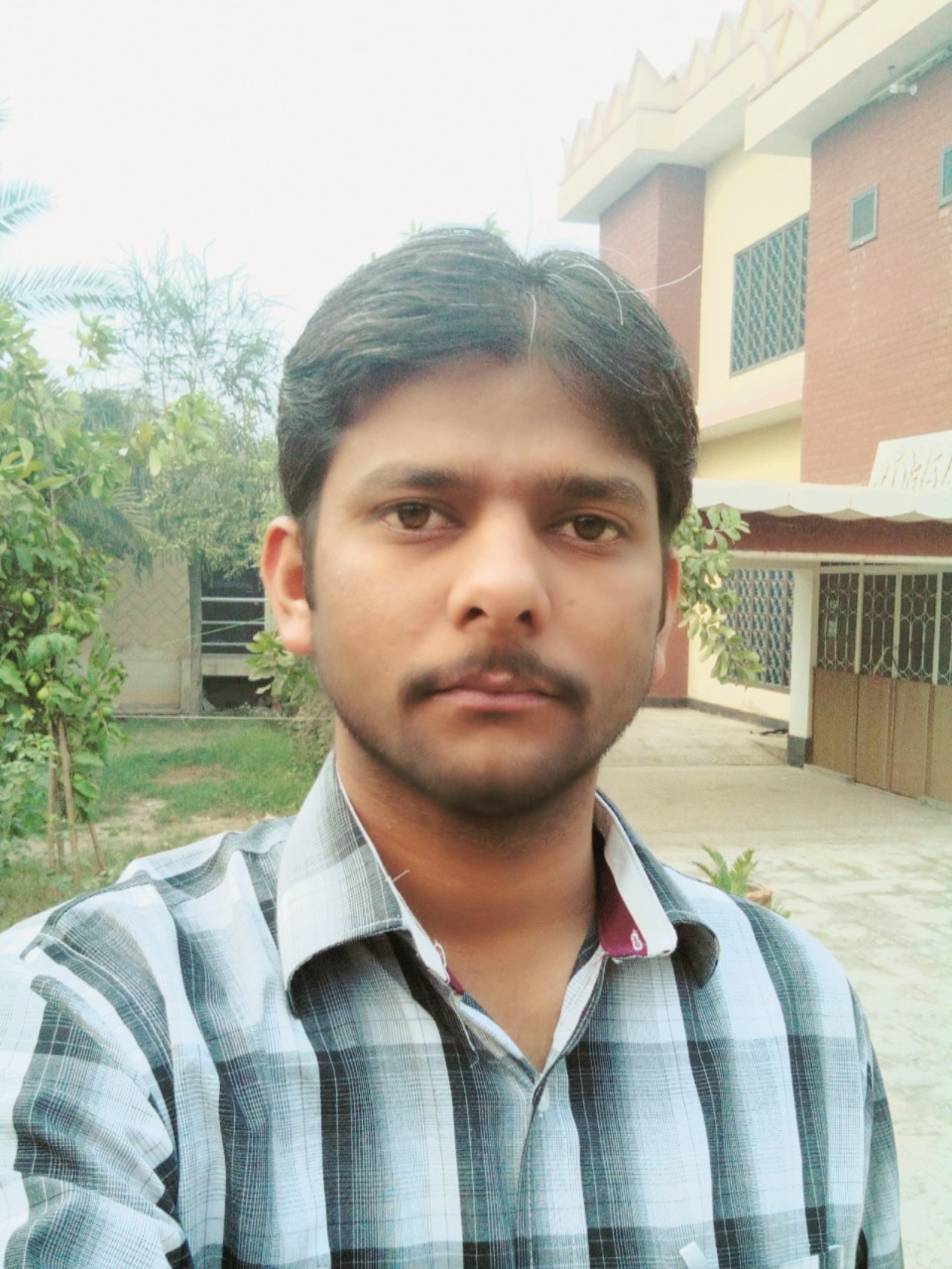 Kheemab Khurshid Profile