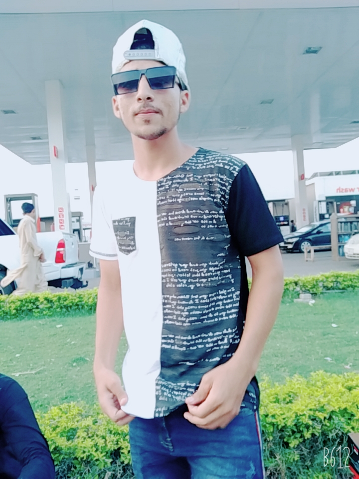 Mohsin Musharaf Profile