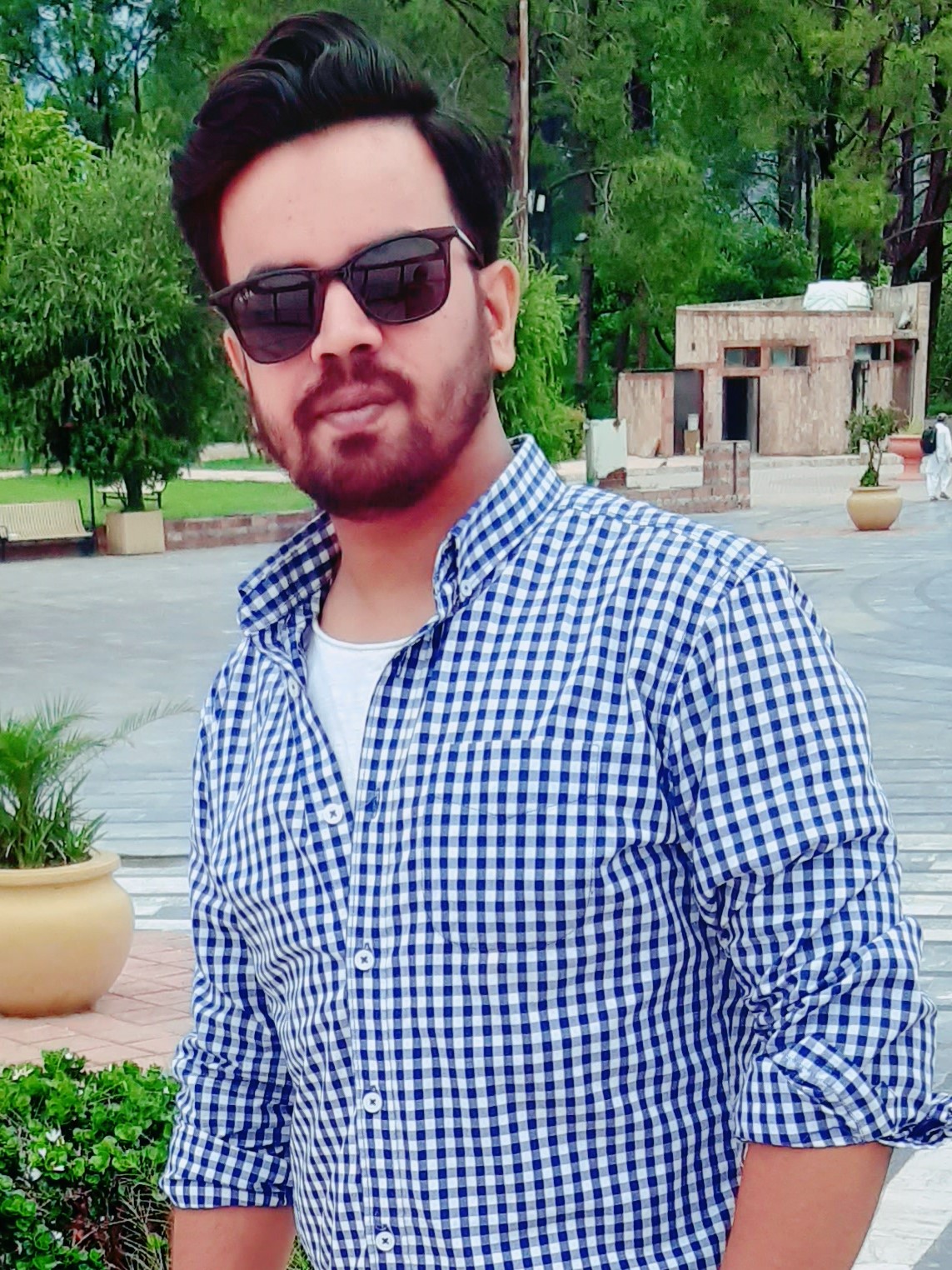 Muhammad Naveed 3D Animation, Graphic Design, Photoshop, Accounting, Business Analysis, Audit, Compliance, Human Resources