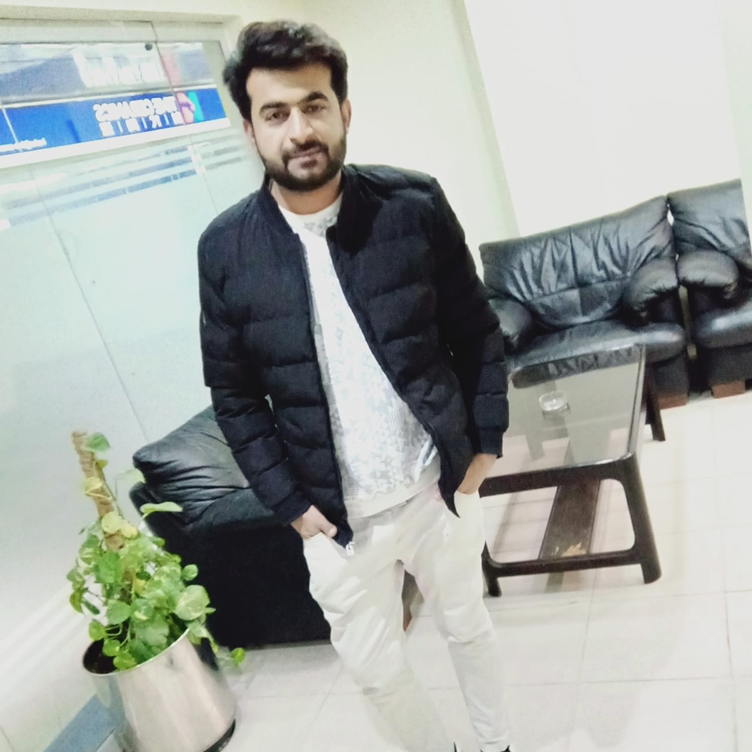 Zeeshan Shah Profile