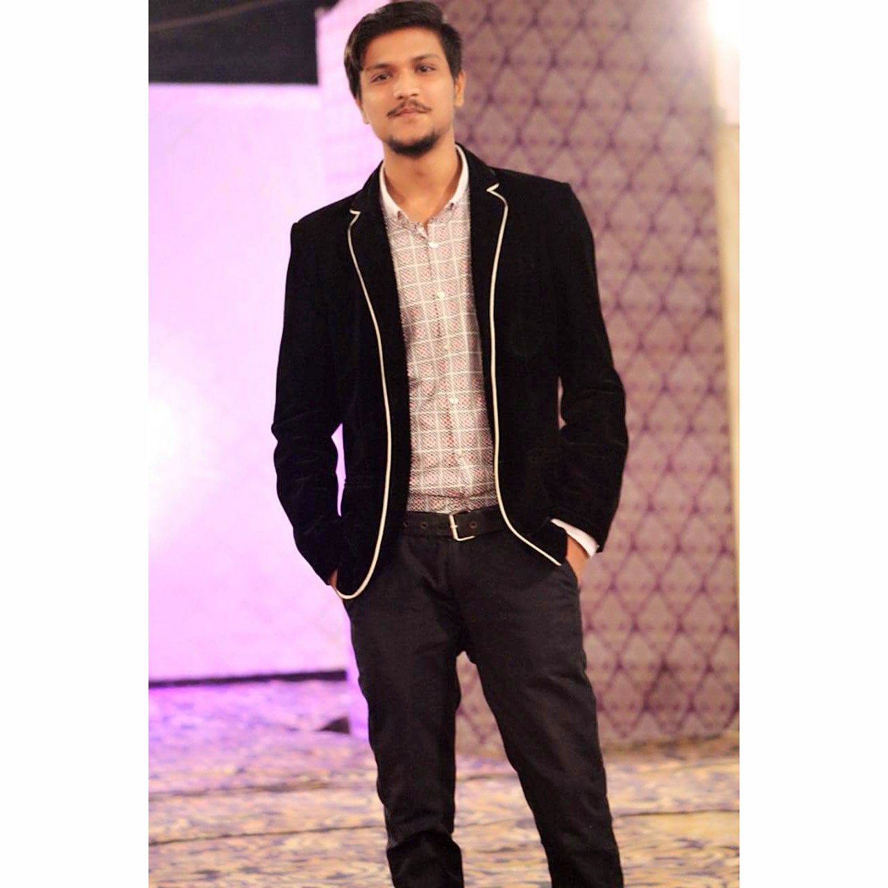 Madni Khan Account Management, Customer Experience, Customer Support, Excel, Phone Support, Video Upload, Web Search, Cisco, SAP