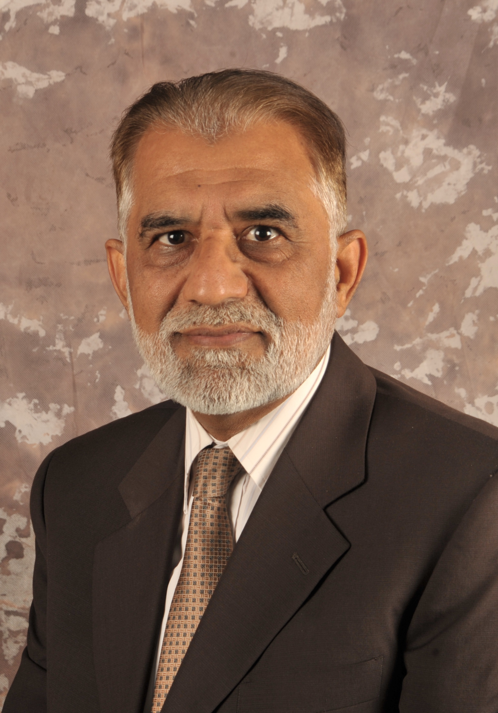 Abdul Rashid Accounting, Audit, Compliance, Contracts, Human Resources, Personal Development, Risk Management, Management Consulting, EBS Procurement, Training