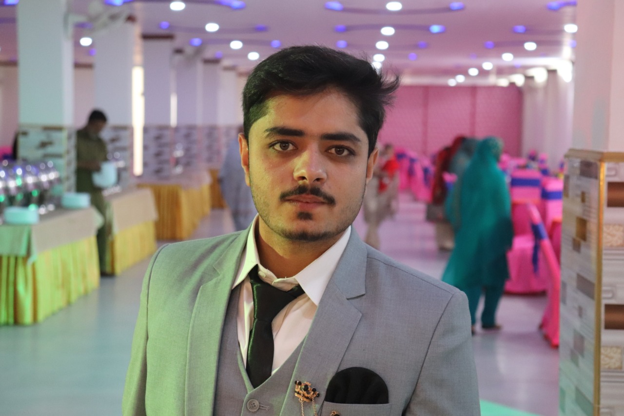 Malik Zeeshan Urdu Typing, English Typing, MS Office, Driving, Management, Business Strategy, Strategic Planning