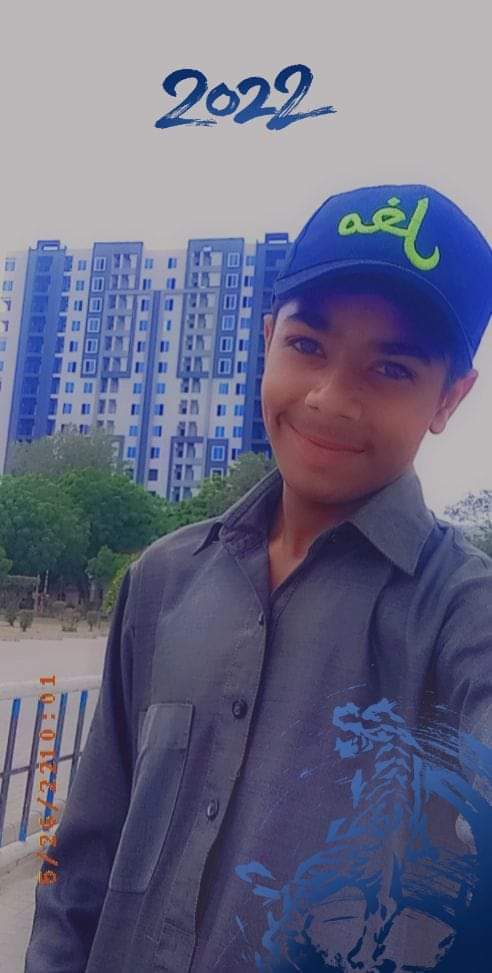 Ahmed Raza Graphic Design, Retail Sales