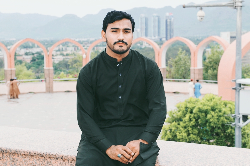 Mujahid Hussain Technical Support, Drilling Engineering