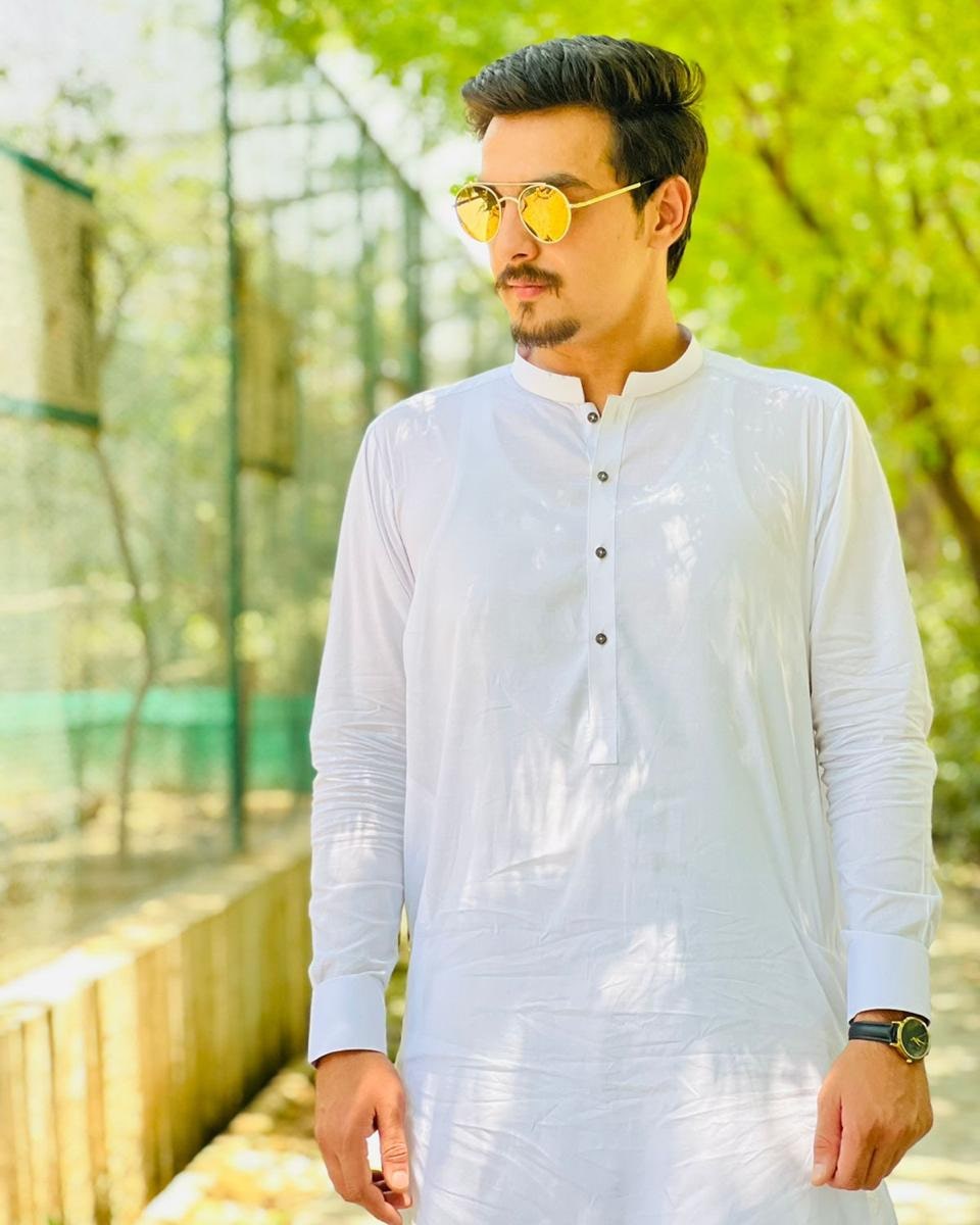 Hashir Khalid MS Office, Photo Editing, Photoshop, Word, Entrepreneurship, Public Relations, History, Strategic Planning, Trading, Data Entry