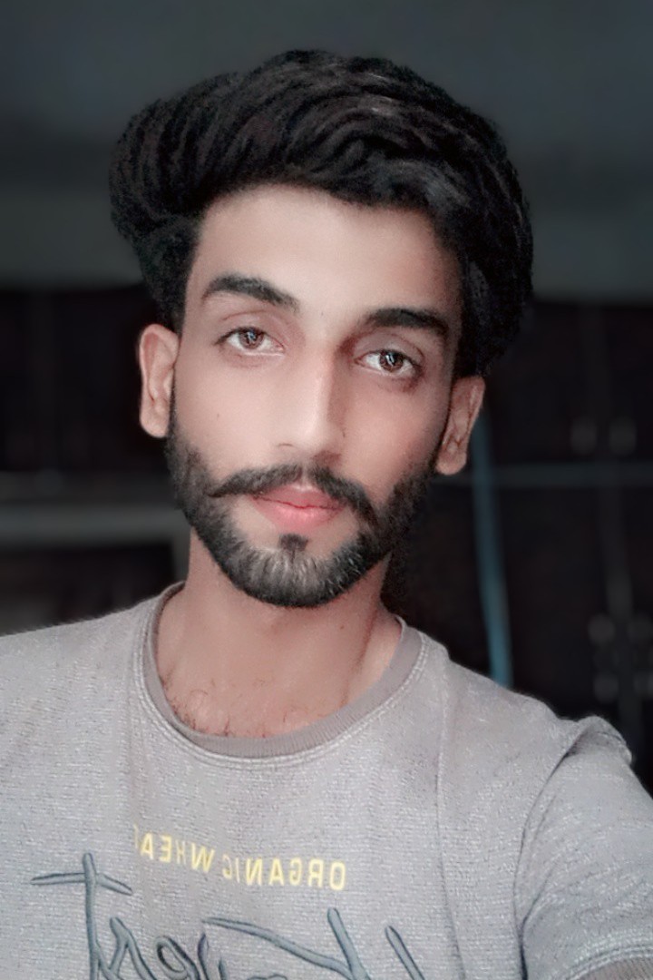 Muhammad Ali Hamza Android Studio, Java, Logo Design, CV Design, Background Removal, Photo Editing, Investment Management