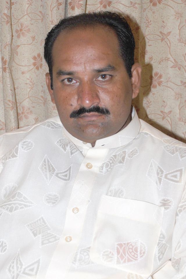 Tahir Hussain Accounting, Management, Driving, Business Plans