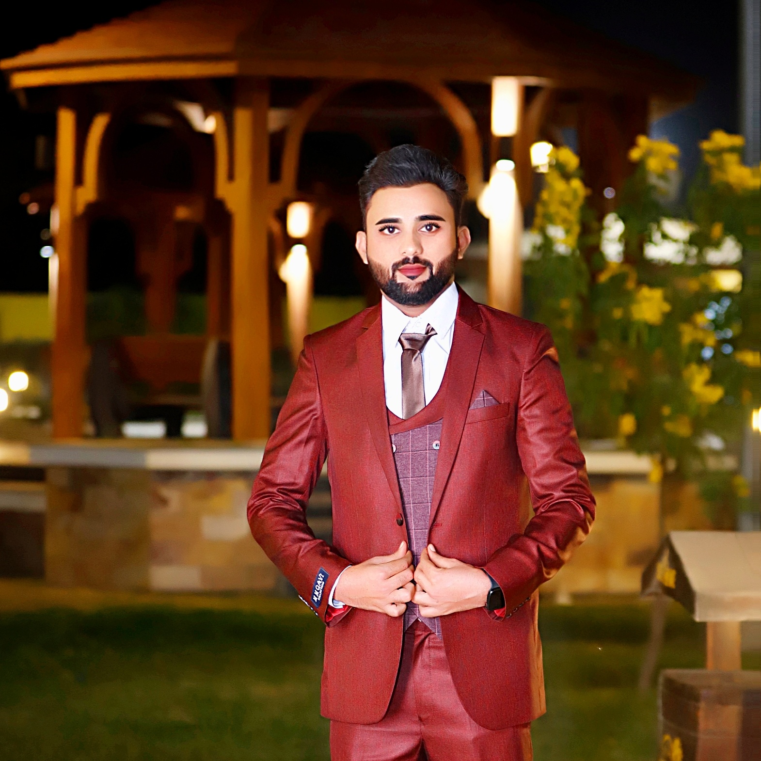 Zeeshan Yousaf Profile Zeeshan Yousaf Profile