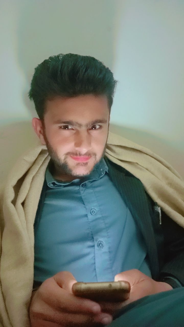 Roshan Ali Video Editing, English Typing, MS Office, ActionScript, Music, Fashion Modeling, Logo Design, Photo Editing, Print, Acting