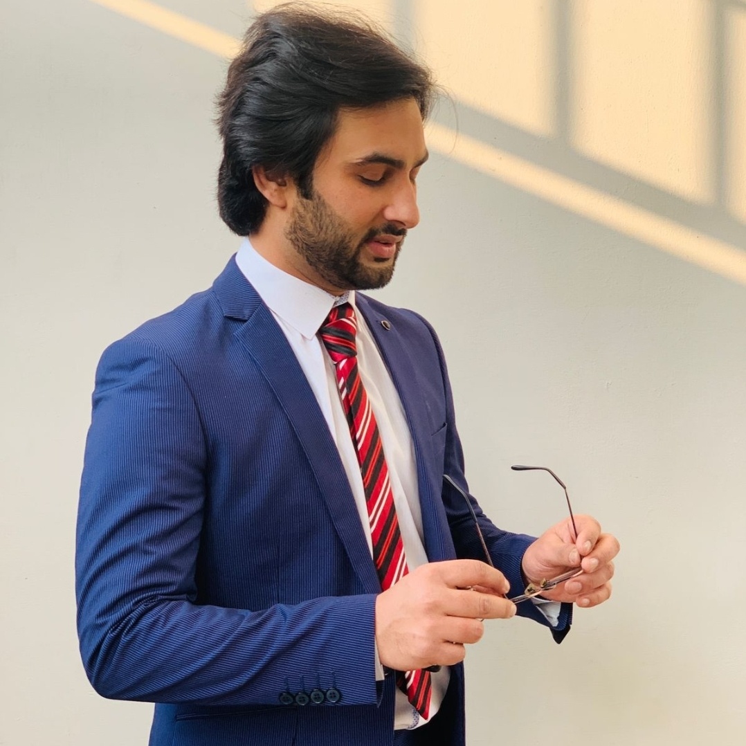 Shahzaib Khalid Sonu Urdu Typing, English Typing, 3D Animation, Banner Design, After Effects, 3D Rendering, Driving, Creative Design, CSS, Graphic Design