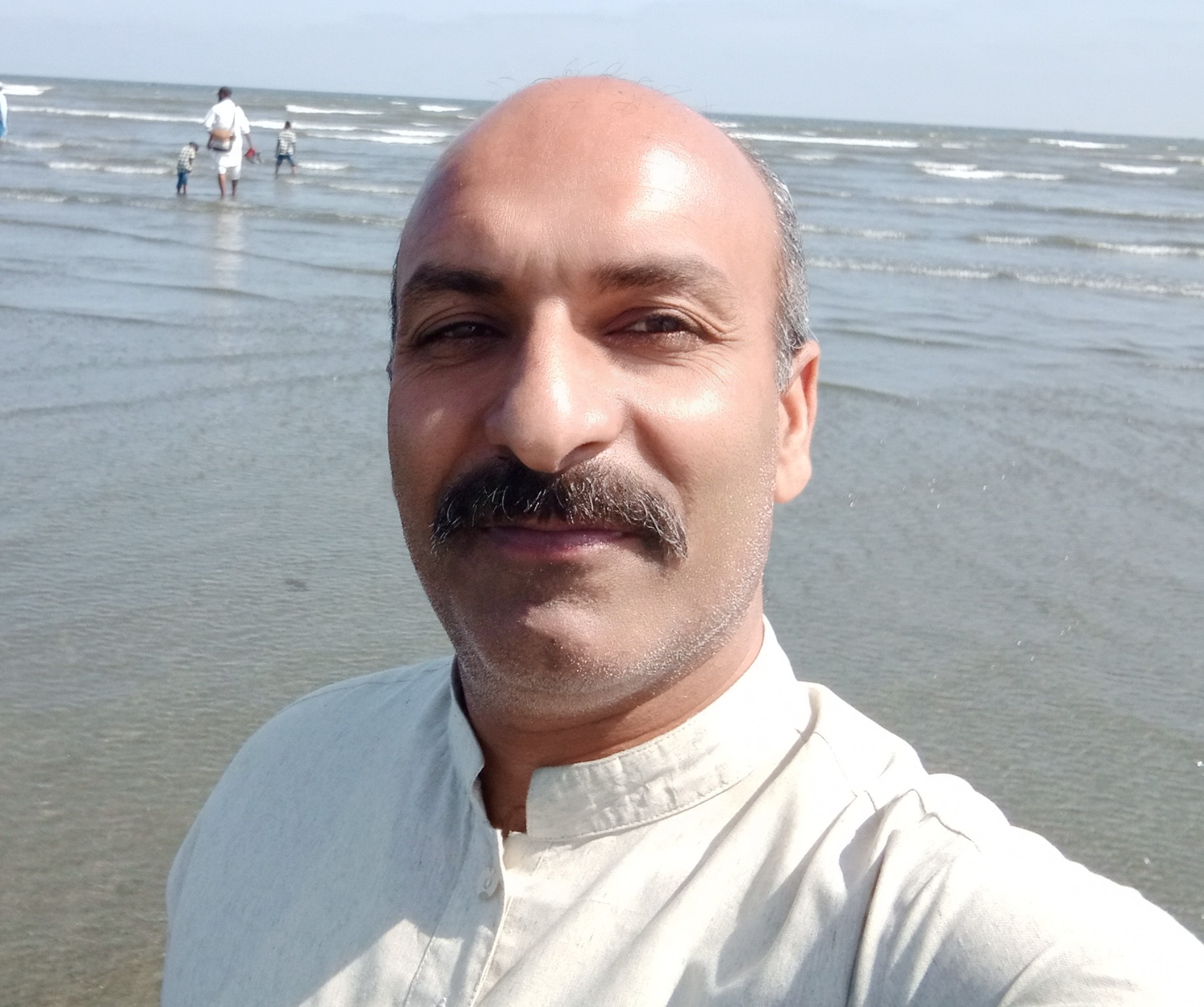 Ahmed Khan Electronics, Engineering, Aviation, Aircraft Systems, Circuit Design, Management, CCTV Repair, MS Office