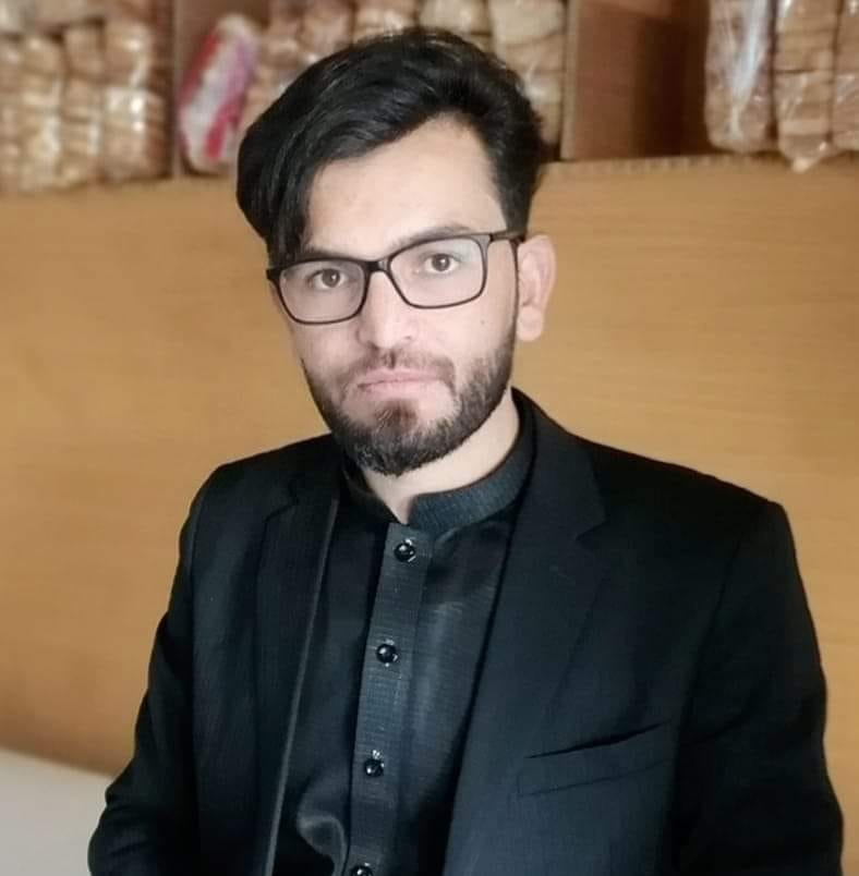 Muneer Ahmad MS Office, English Typing, 3D Modelling, Sign Design, SketchUp, Video Editing, 2D Drawing