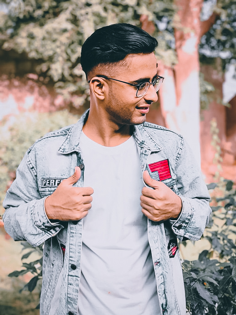 Noor Muhammad Banner Design, Brochure Design, Business Cards, Creative Design, Flyer Design, Graphic Design, Icon Design, Photoshop, Poster Design, Copy Typing