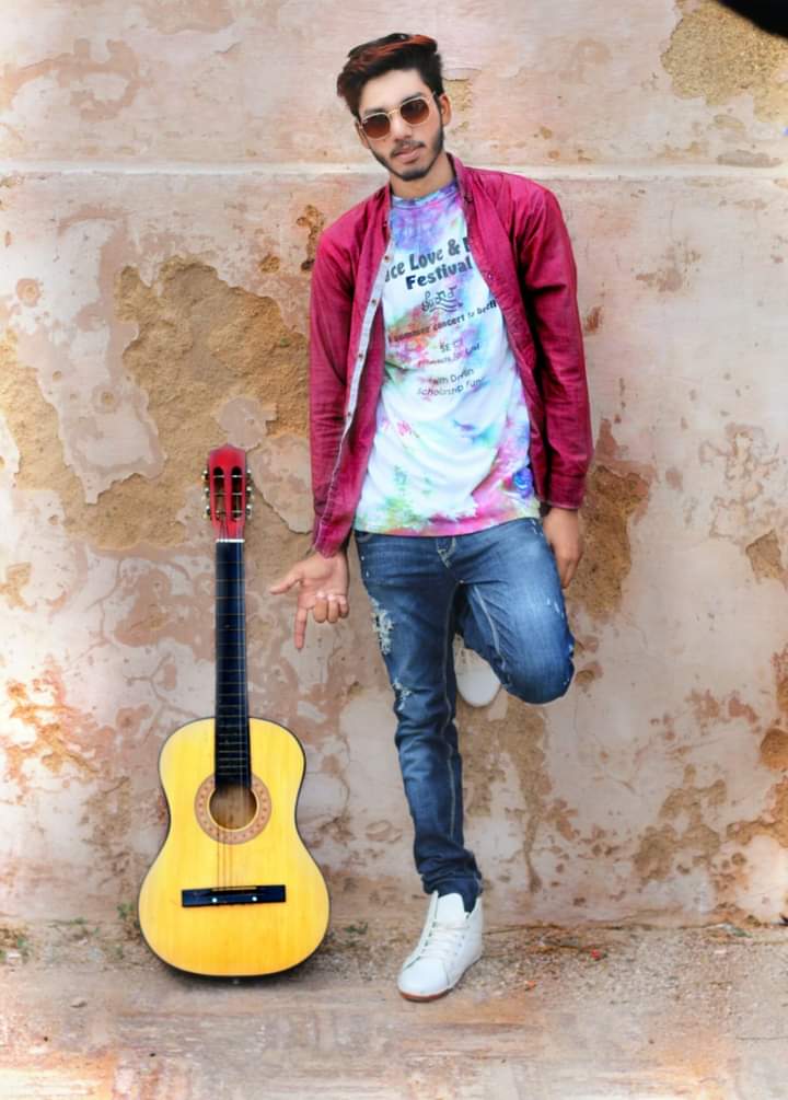 Tahir Tariq English Typing, Urdu Typing, MS Office, QuarkXPress