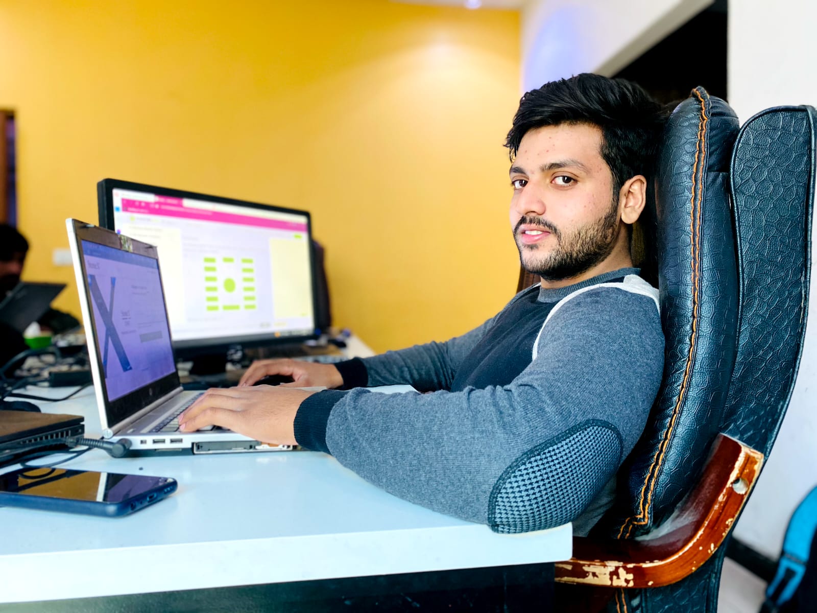 Muhammad Naveed HTML5, CSS3, Bootstrap, Wordpress, PHP, MySQL, JQuery, Javascript, React.js, Azure