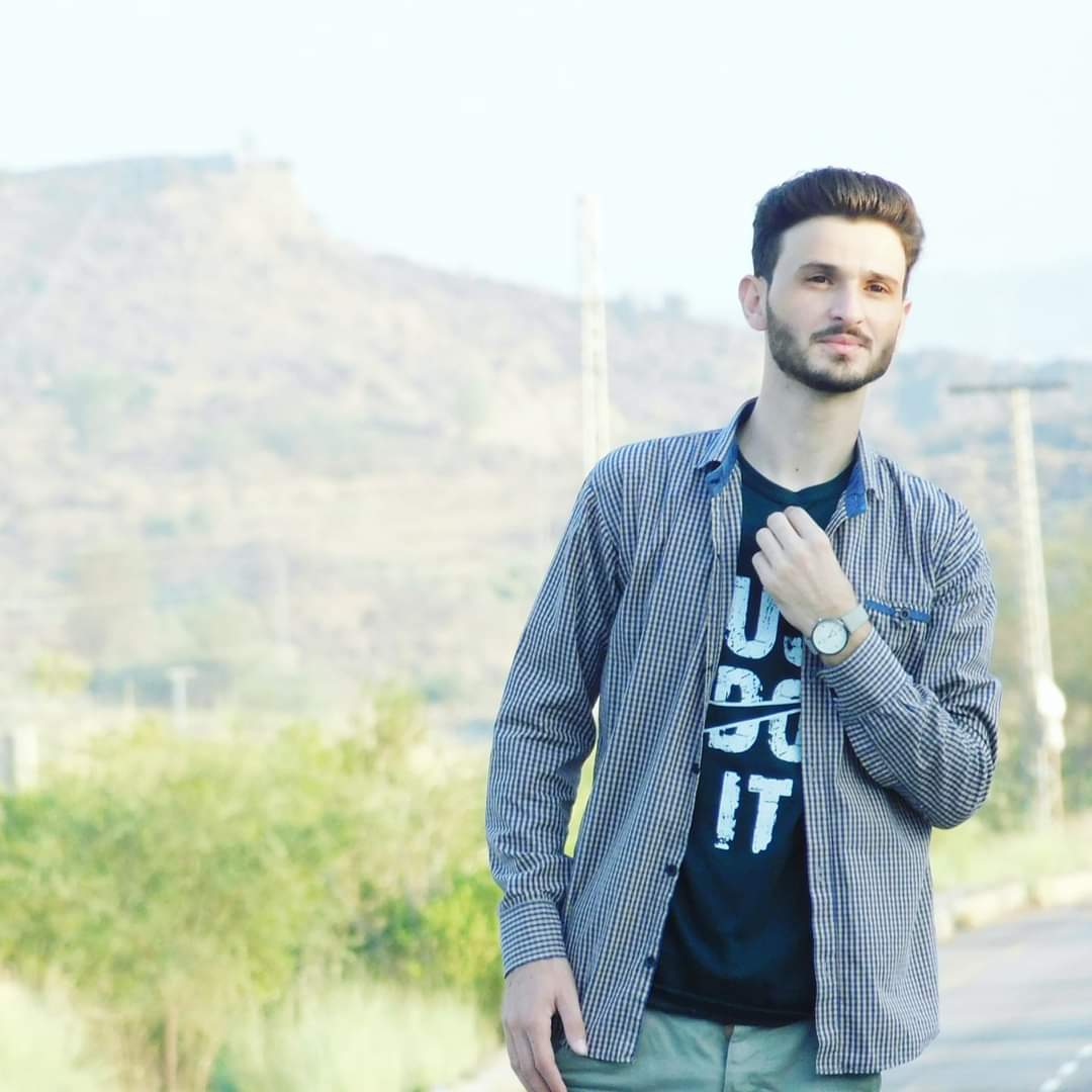 Raja Kashif Ahmed English Typing, Photography, Customer Experience, Urdu Typing, Arts & Crafts, Fashion Modeling, Dreamweaver, Music, Photo Editing, Videography