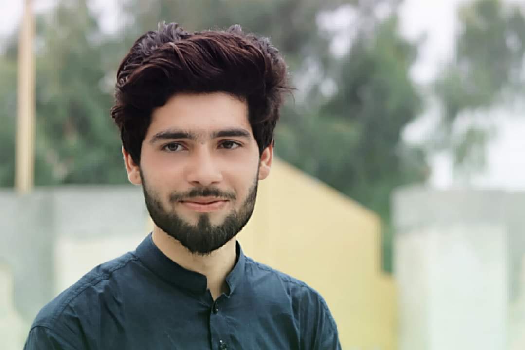 Muhammad Farooq Khan Photography, English Typing, Driving, MS Office, Covers & Packaging, Fashion Modeling, Graphic Design, Photo Editing, Word, Video Editing