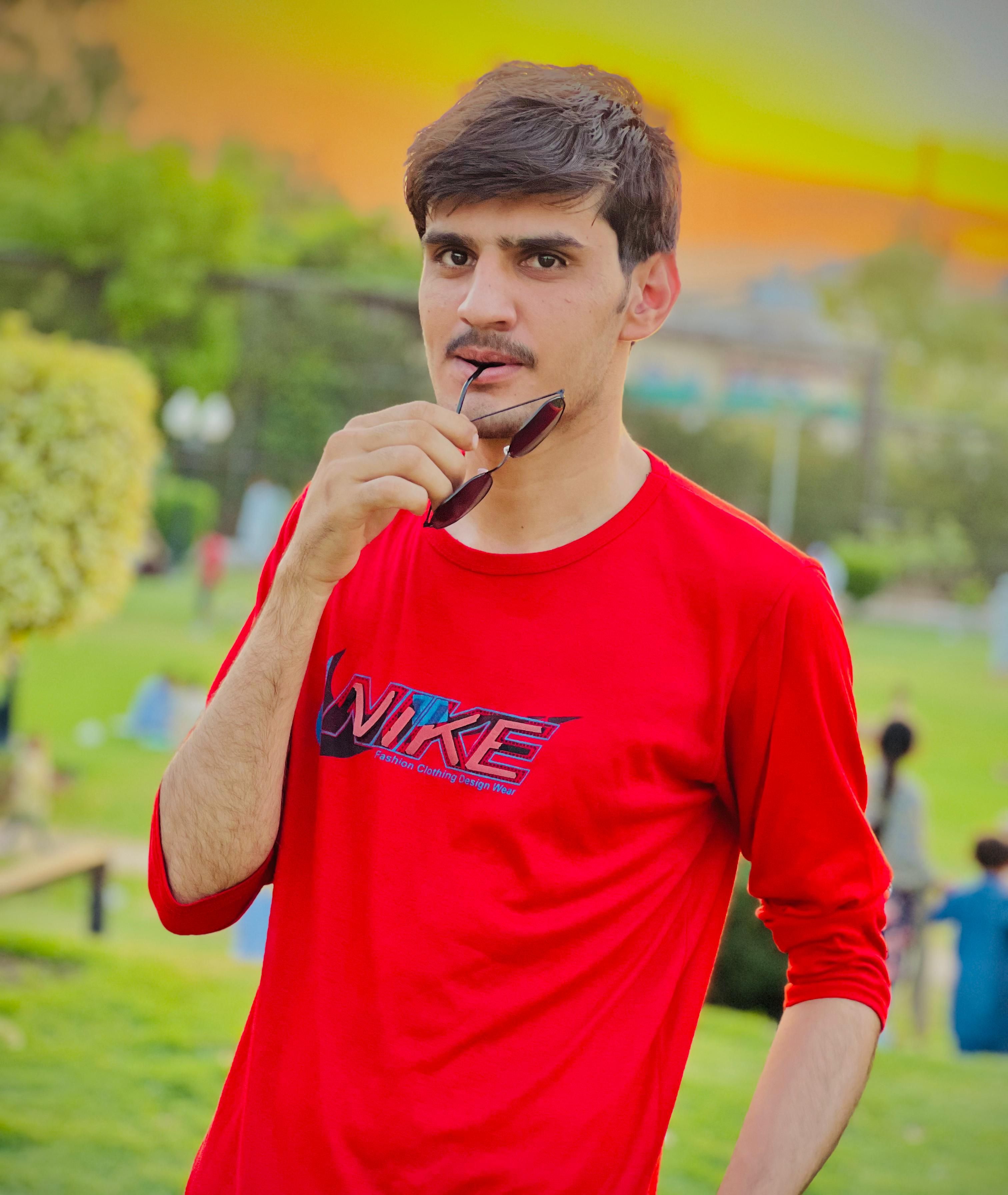 Hassan Iqbal Urdu Typing, English Typing, MS Office, 3ds Max, 3D Design, Banner Design, Blog Design, Photo Editing