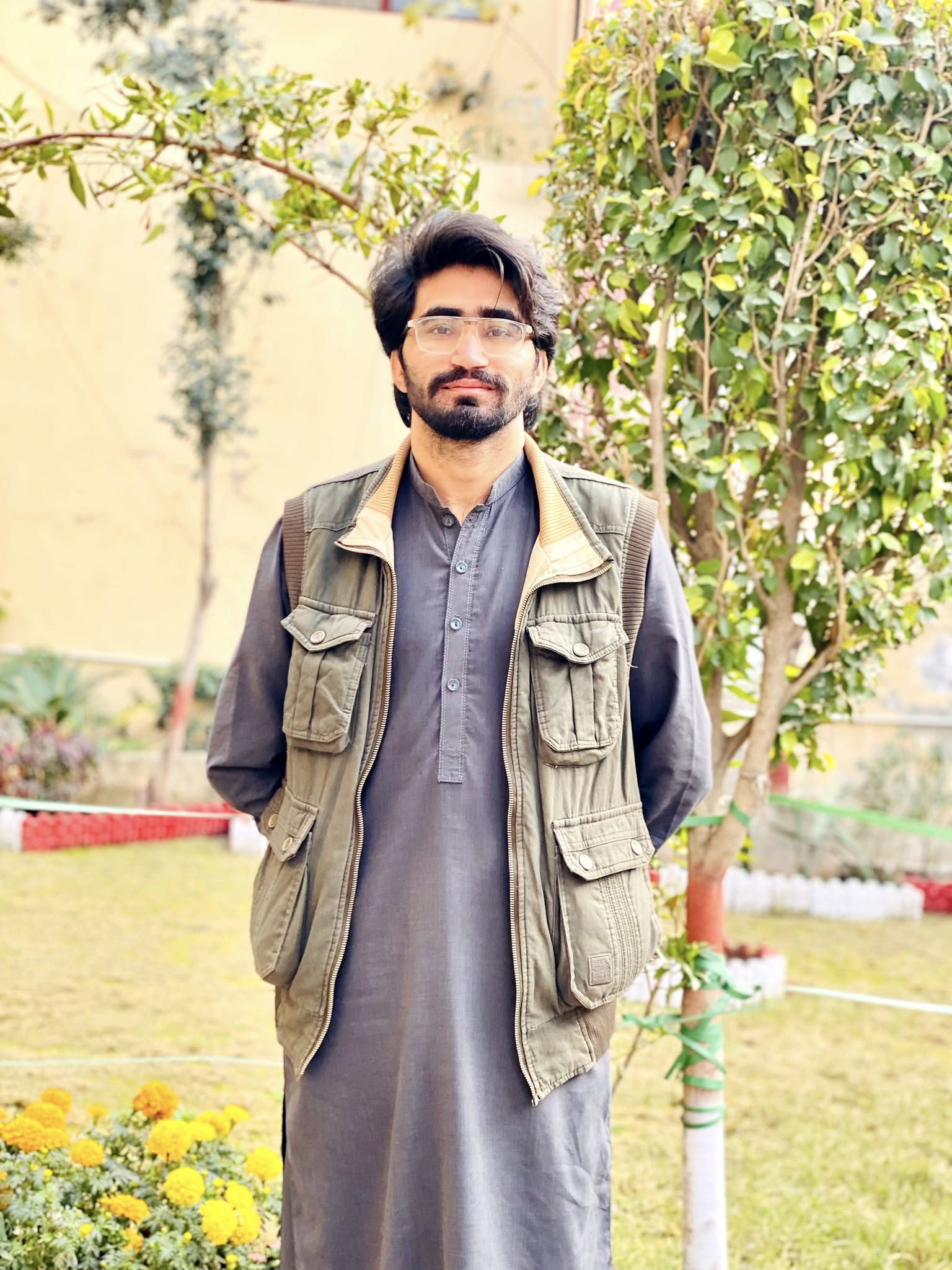 ABDAL MAQSOOM AZAD Profile ABDAL MAQSOOM AZAD Profile