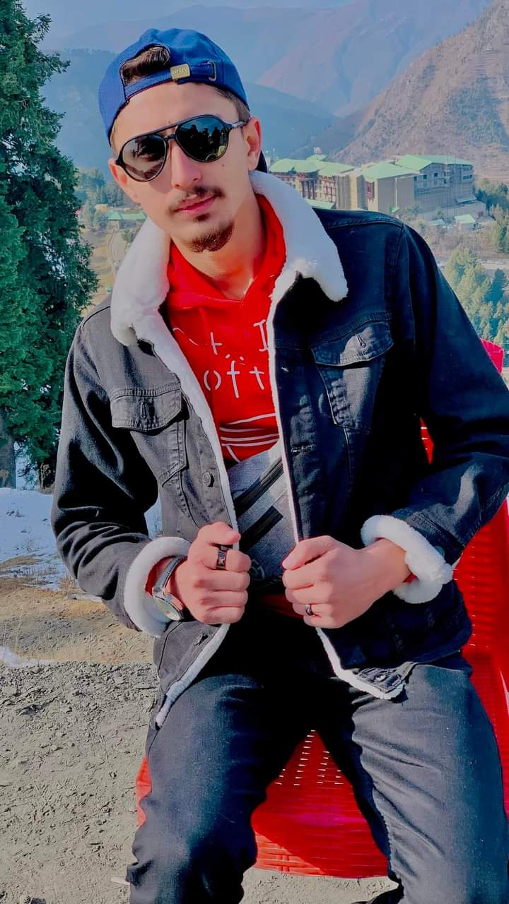 Sameer Saadi Saadi Urdu Typing, English Typing, MS Office, Banner Design, Photography, Word, Adobe Photoshop