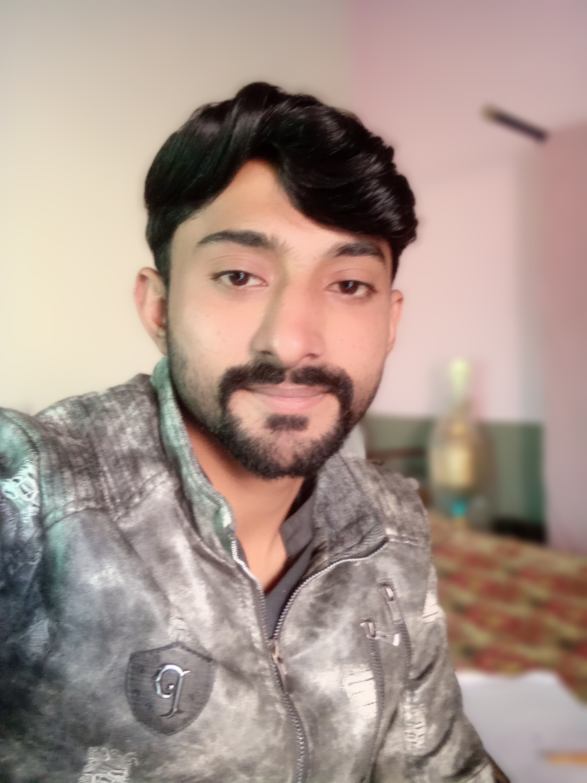 Zeeshan Asghar Profile Zeeshan Asghar Profile