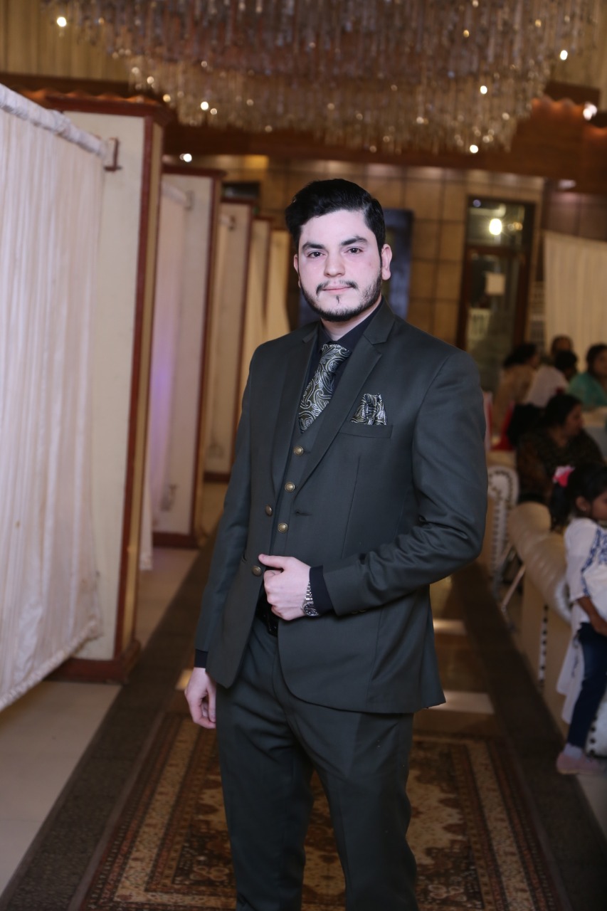 Majid Aslam Logistics, Driving, 3D Modelling, MS Office, English Typing, Commercials, Fashion Modeling, Landing Pages, Print, Word